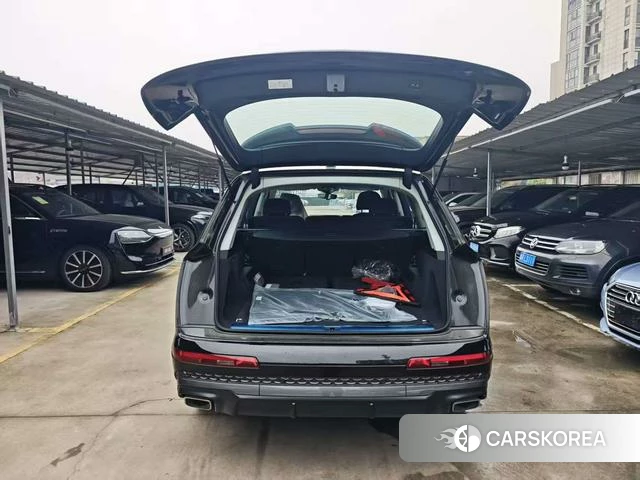 Audi Q7 id 3920843 из Китая 9