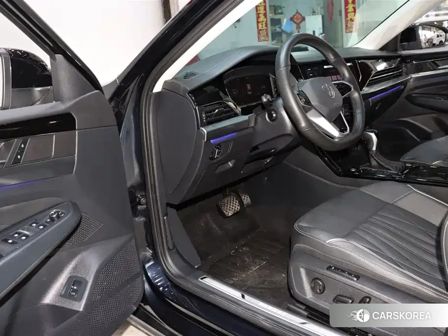 Volkswagen Passat id 4515402 из Китая 9