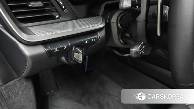 Porsche 911(992) id 4700993 из Кореи 9
