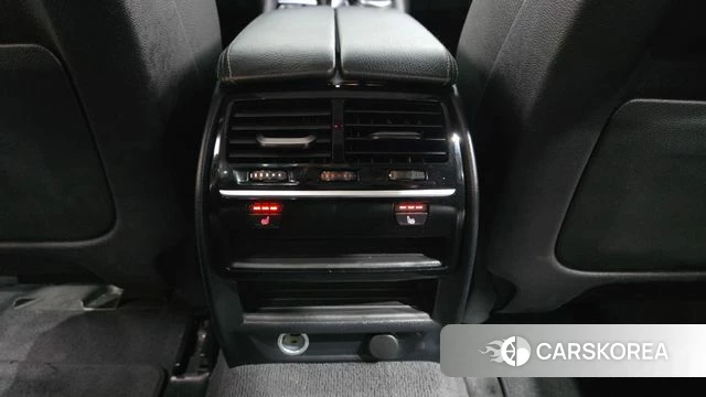 BMW 5 Series (G30) id 3924663 из Кореи 9