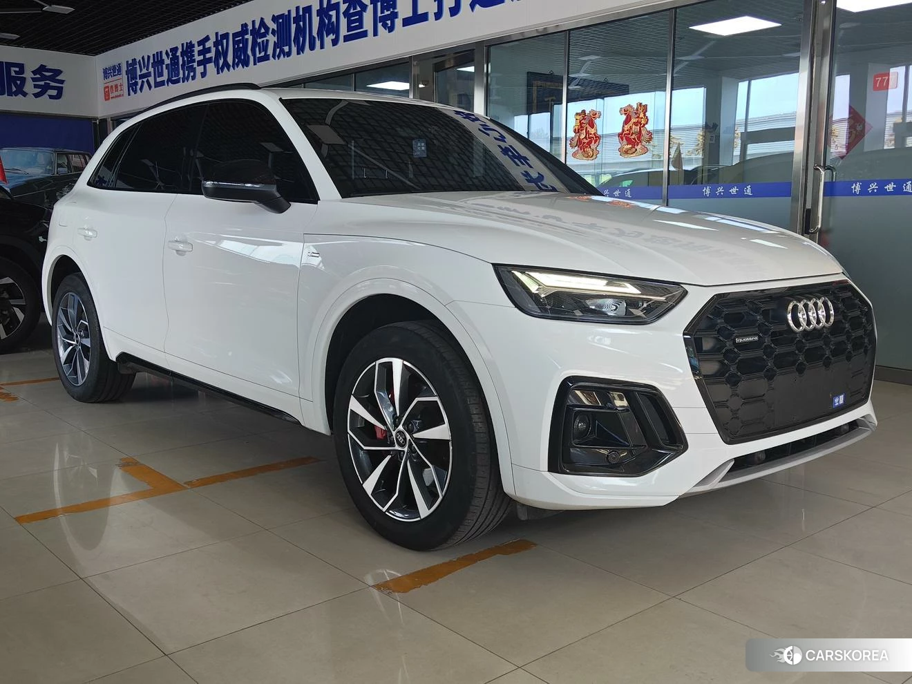 Audi Q5L id 4512722 из Китая 9