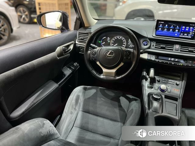 Lexus CT id 4213447 из Китая 9