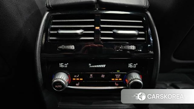 BMW 5 Series (G30) id 3964076 из Кореи 9