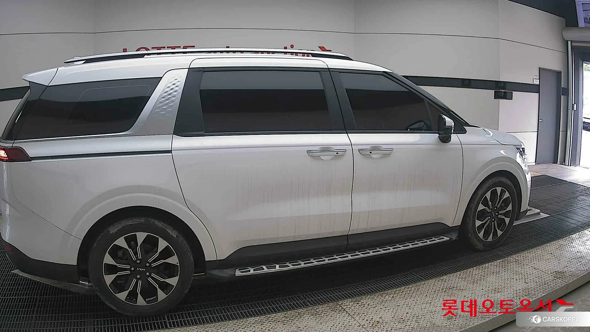 Kia Carnival id 4498451 из Кореи 9