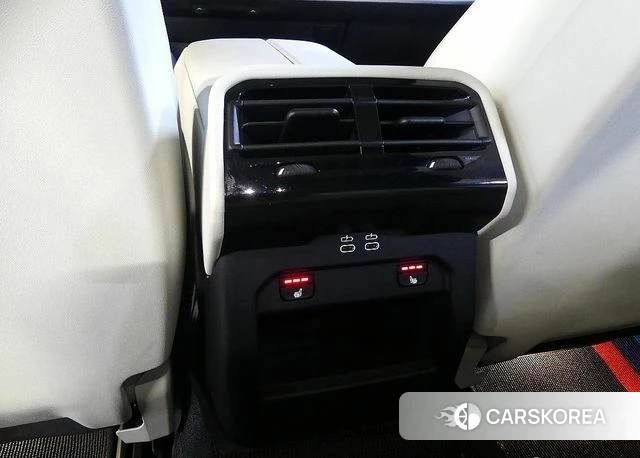 BMW 5 Series (G60) id 3838226 из Кореи 9