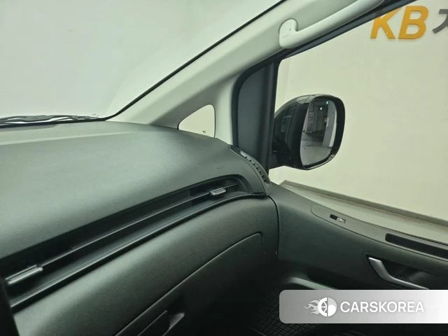 Hyundai Staria id 3877019 из Кореи 9