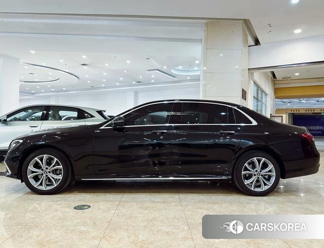 Mercedes-Benz E-class id 4359365 из Китая 9