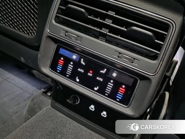 Audi RSQ8 (4M) id 3431369 из Кореи 9