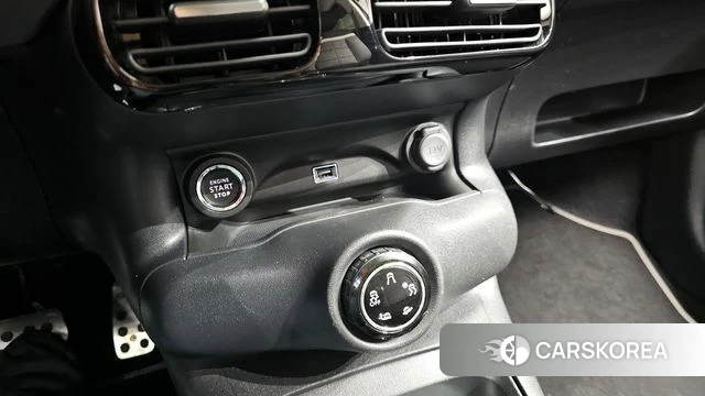 Citroen / DS C4 Cactus id 3845302 из Кореи 9