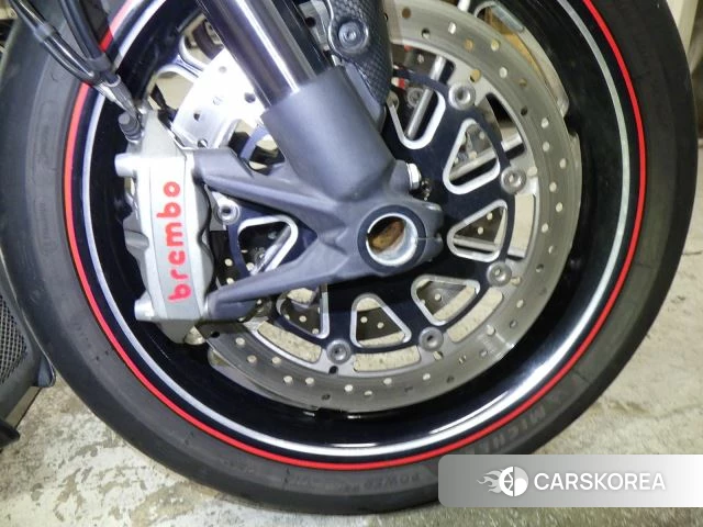 Ducati DIAVEL CARBON id 3945793 из Японии 9
