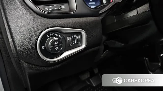 Jeep Renegade id 2902553 из Кореи 9