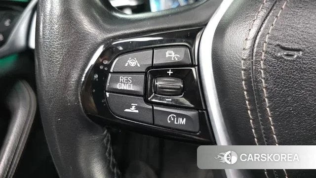 BMW 5 Series (G30) id 3779146 из Кореи 9