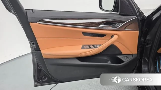 BMW 5 Series (G30) id 3556000 из Кореи 9