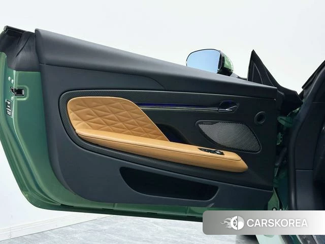 Aston Martin DB12 id 4182520 из Китая 9