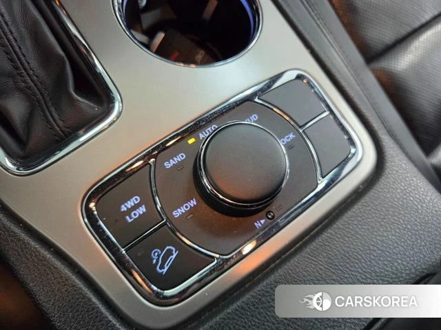 Jeep Grand Cherokee id 4298771 из Кореи 9