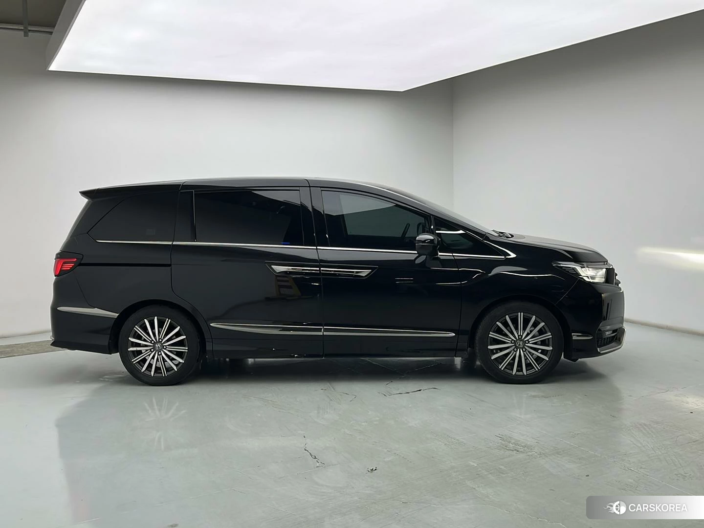 Honda Elysion id 4498590 из Китая 9
