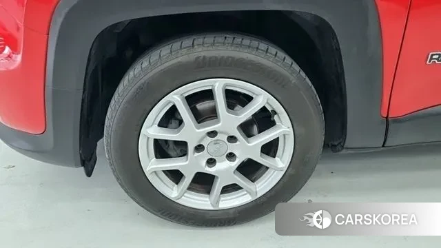 Jeep Renegade id 3055095 из Кореи 9