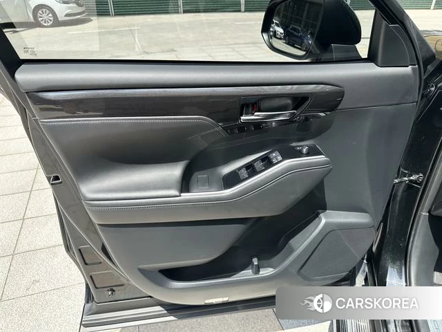 Toyota Crown Lufang id 4220911 из Китая 9