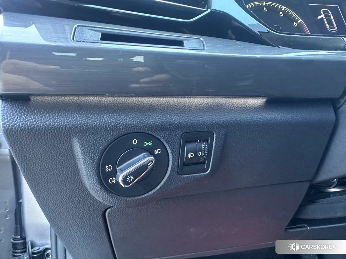 Volkswagen Bora id 4473519 из Китая 9