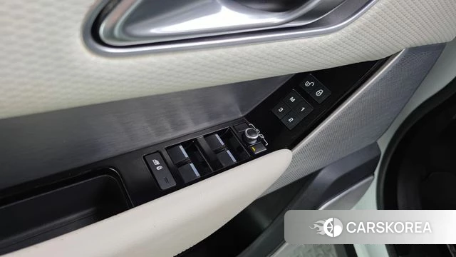 Land Rover Range Rover Velar id 4633353 из Кореи 9