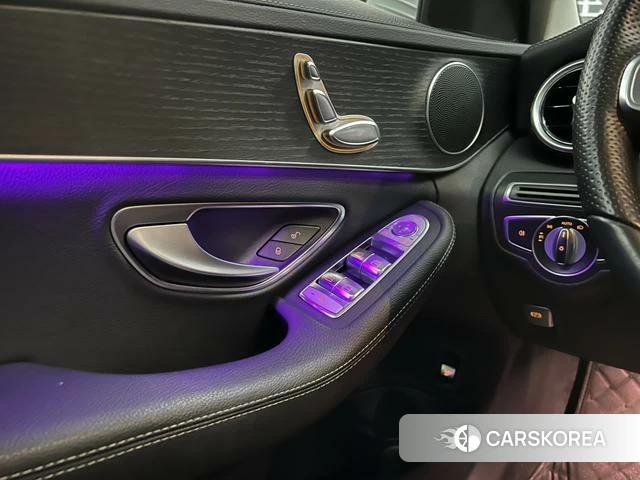 Mercedes-Benz Class C id 4275763 из Китая 9