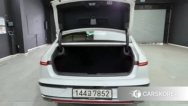 Hyundai Grandeur (GN7) id 3596631 из Кореи 9