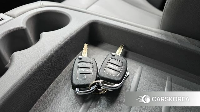 Hyundai The New Grand Starex id 3924542 из Кореи 9