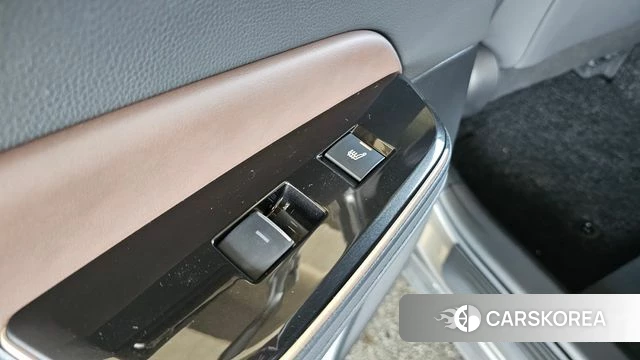 Toyota Crown Crossover id 3864530 из Кореи 9