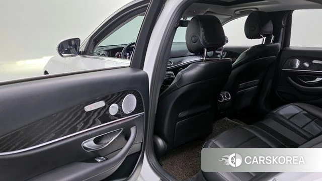 Mercedes-Benz E-Class W213 id 3942738 из Кореи 9