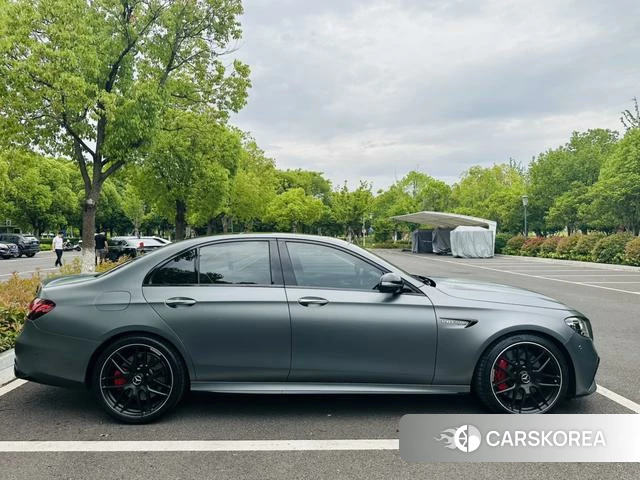 Mercedes-Benz E-class AMG id 4348860 из Китая 9