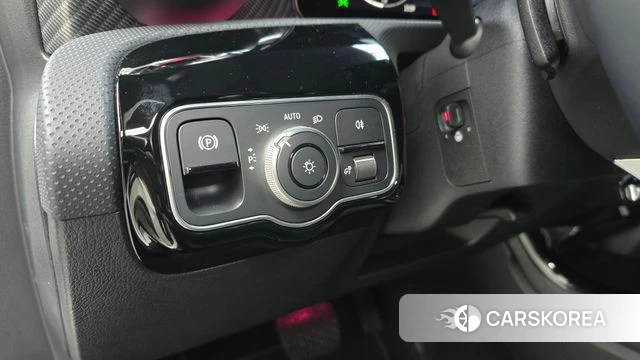 Mercedes-Benz A-Class W177 id 4590859 из Кореи 9