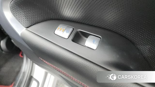 Genesis G70 id 3955263 из Кореи 9