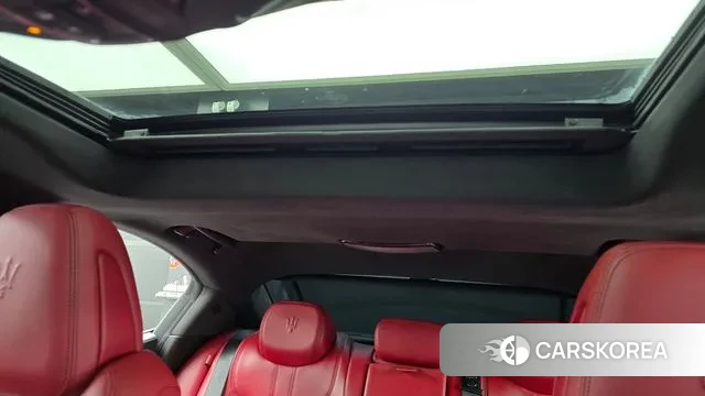 Maserati Ghibli id 3612266 из Кореи 9