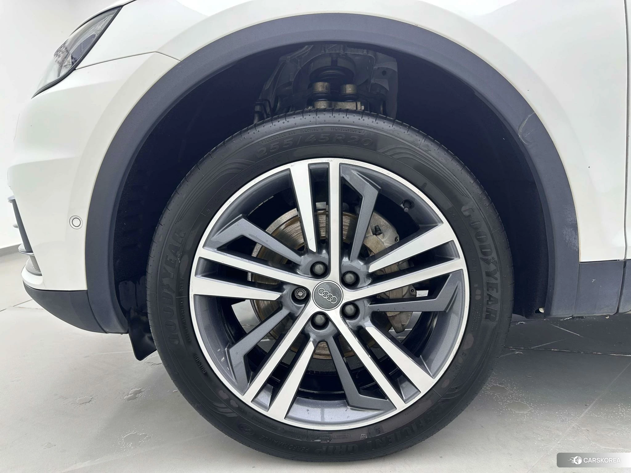 Audi Q5L id 4420032 из Китая 9