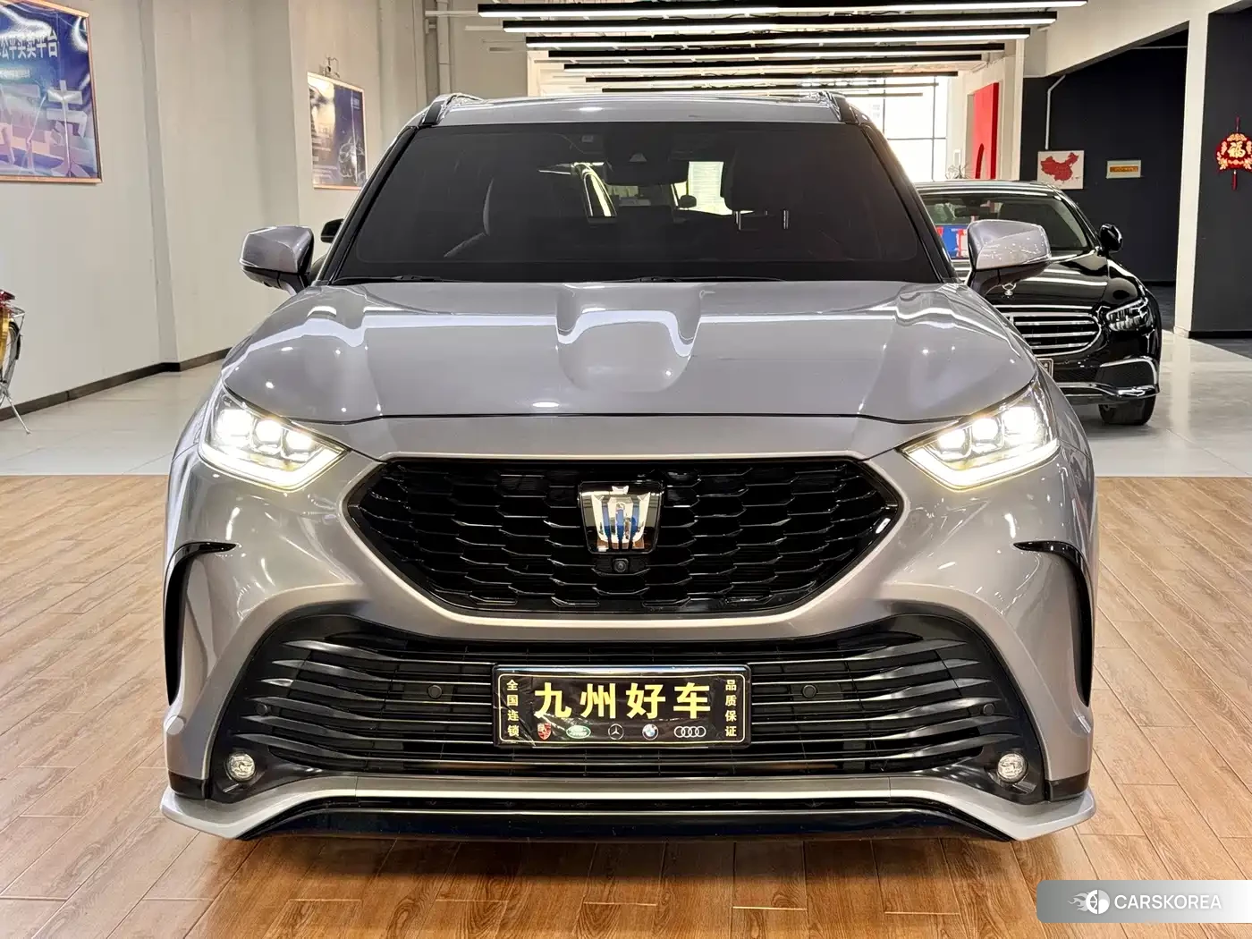 Toyota Crown id 4628168 из Китая 9