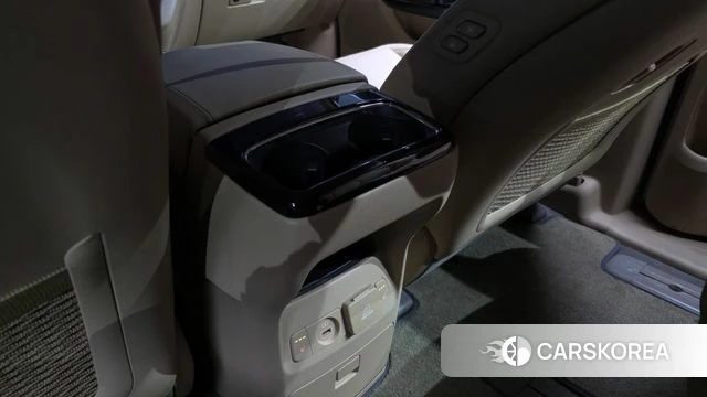 Kia All New Carnival id 4430618 из Кореи 9