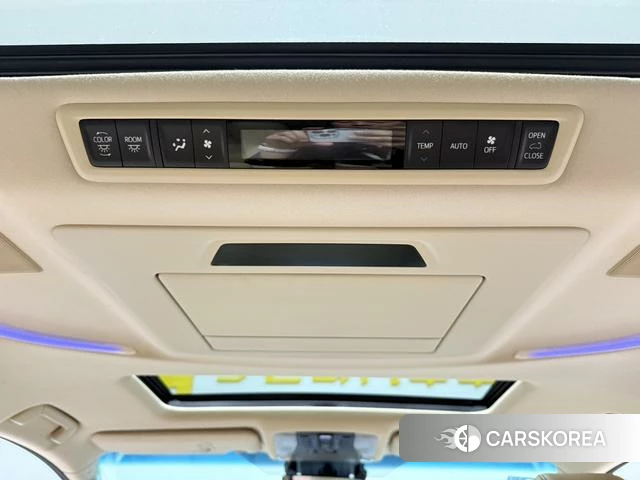 Toyota Elfa id 4276501 из Китая 9