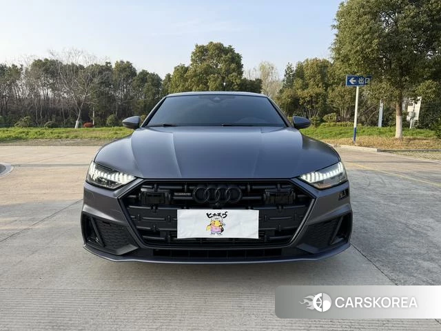 Audi A7L id 3856092 из Китая 9