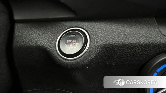 Kia Stonic id 3845021 из Кореи 9