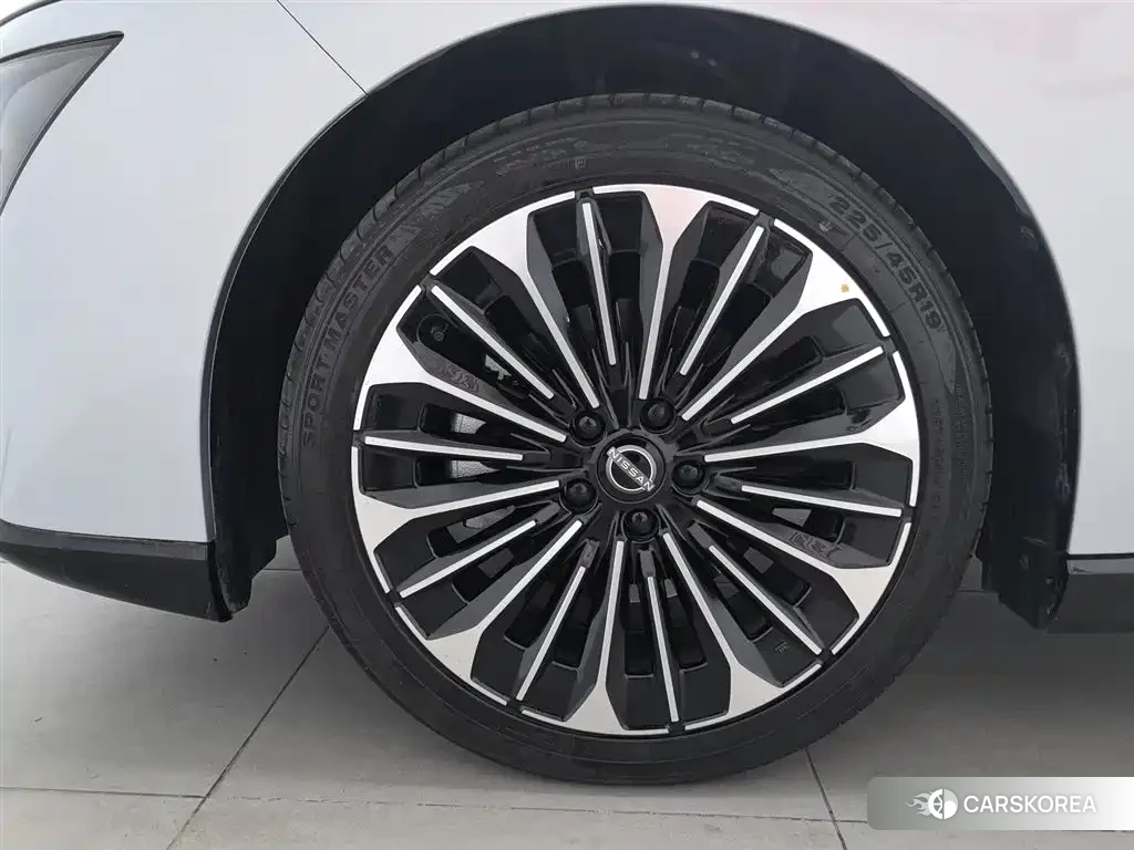Nissan N7 id 4546136 из Китая 9