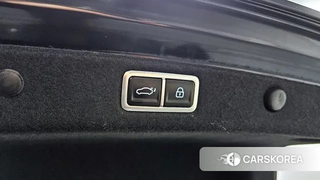 Hyundai Grandeur (GN7) id 3482861 из Кореи 9