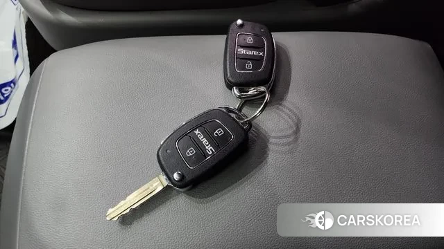 Hyundai The New Grand Starex id 2854799 из Кореи 9