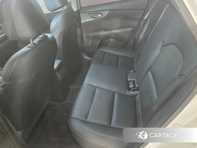 Kia Come New K3 id 4642270 из Кореи 9
