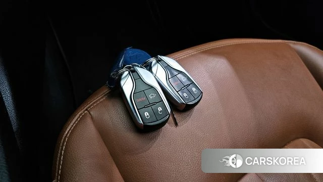 Maserati Ghibli id 3924054 из Кореи 9