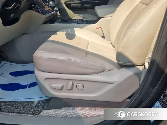 Kia The New Carnival id 3779307 из Кореи 9