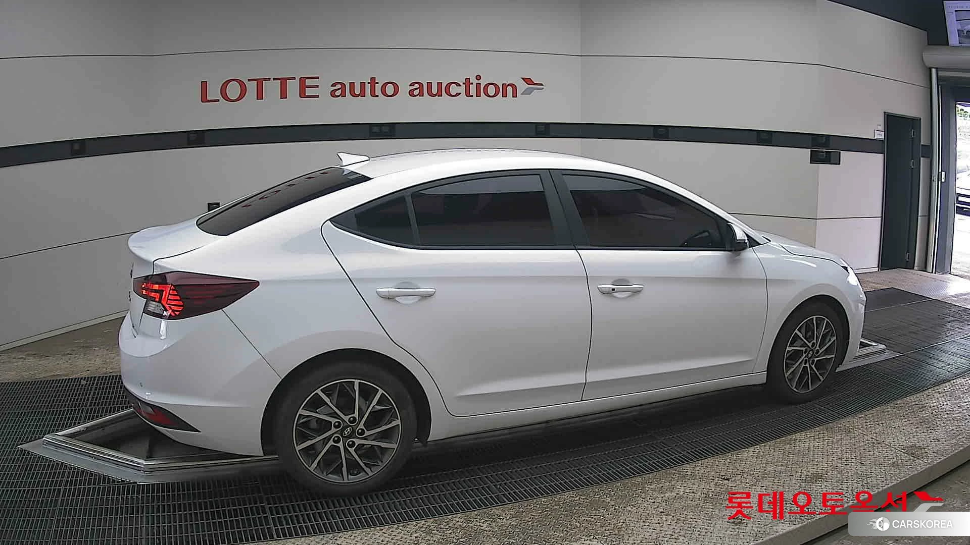 Hyundai Avante id 3869279 из Кореи 9