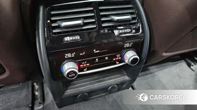 BMW 5 Series (G30) id 3742854 из Кореи 9