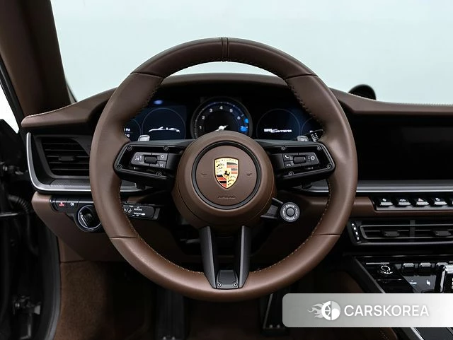 Porsche 911(992) id 3909517 из Кореи 9