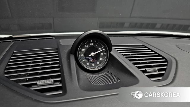 Porsche 911(992) id 4666814 из Кореи 9