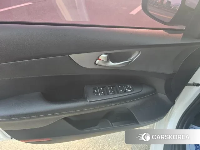 Kia Come New K3 id 2961306 из Кореи 9